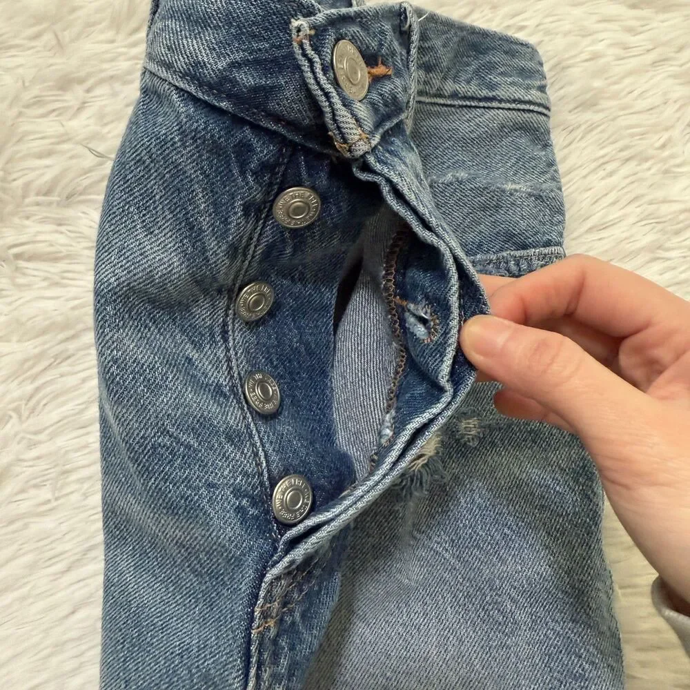 Women We The Free Distressed High Rise Denim Short in Light Wash Blue Size 28